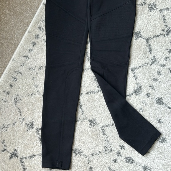 VINCE black pants with detail. Size 4 - Picture 3 of 7